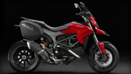 Ducati Hyperstrada 821